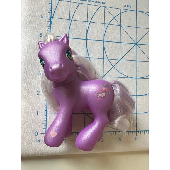 My Little Pony G3 Wysteria Figure Rainbow Celebration Ponies 2002 - Picture 11 of 12